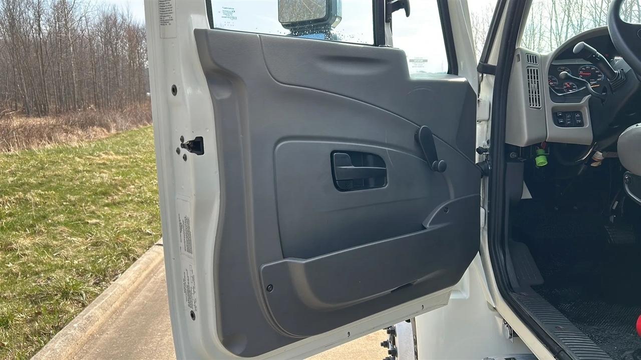 International 4300  2015