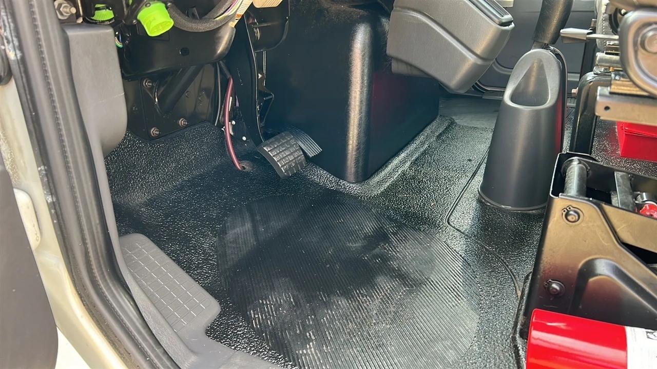 International 4300  2015