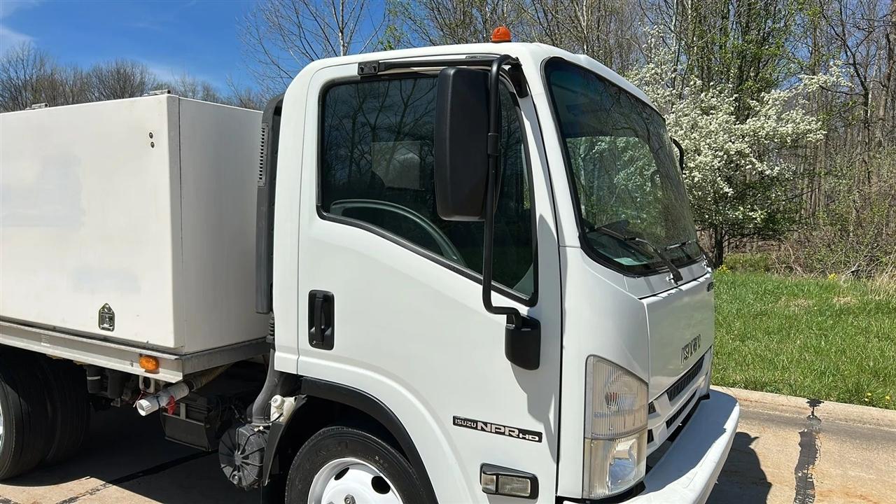 Isuzu NPR HD  2016