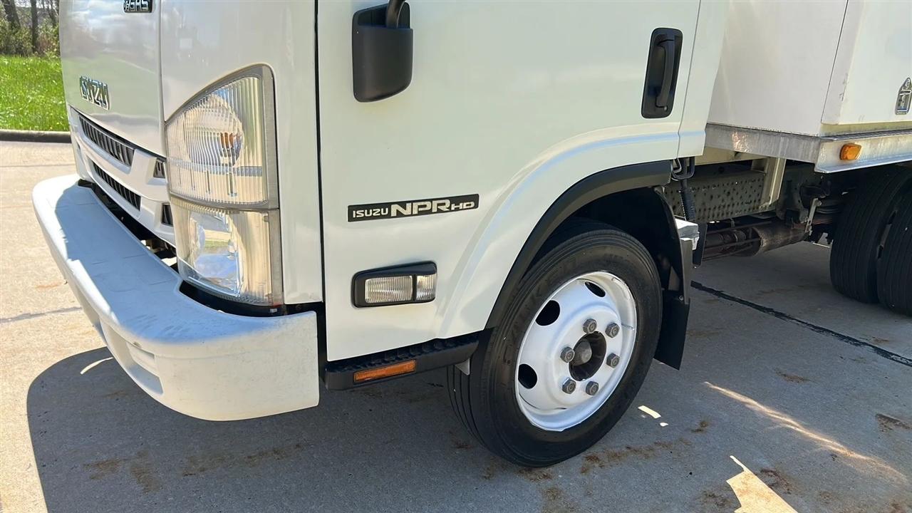Isuzu NPR HD  2016