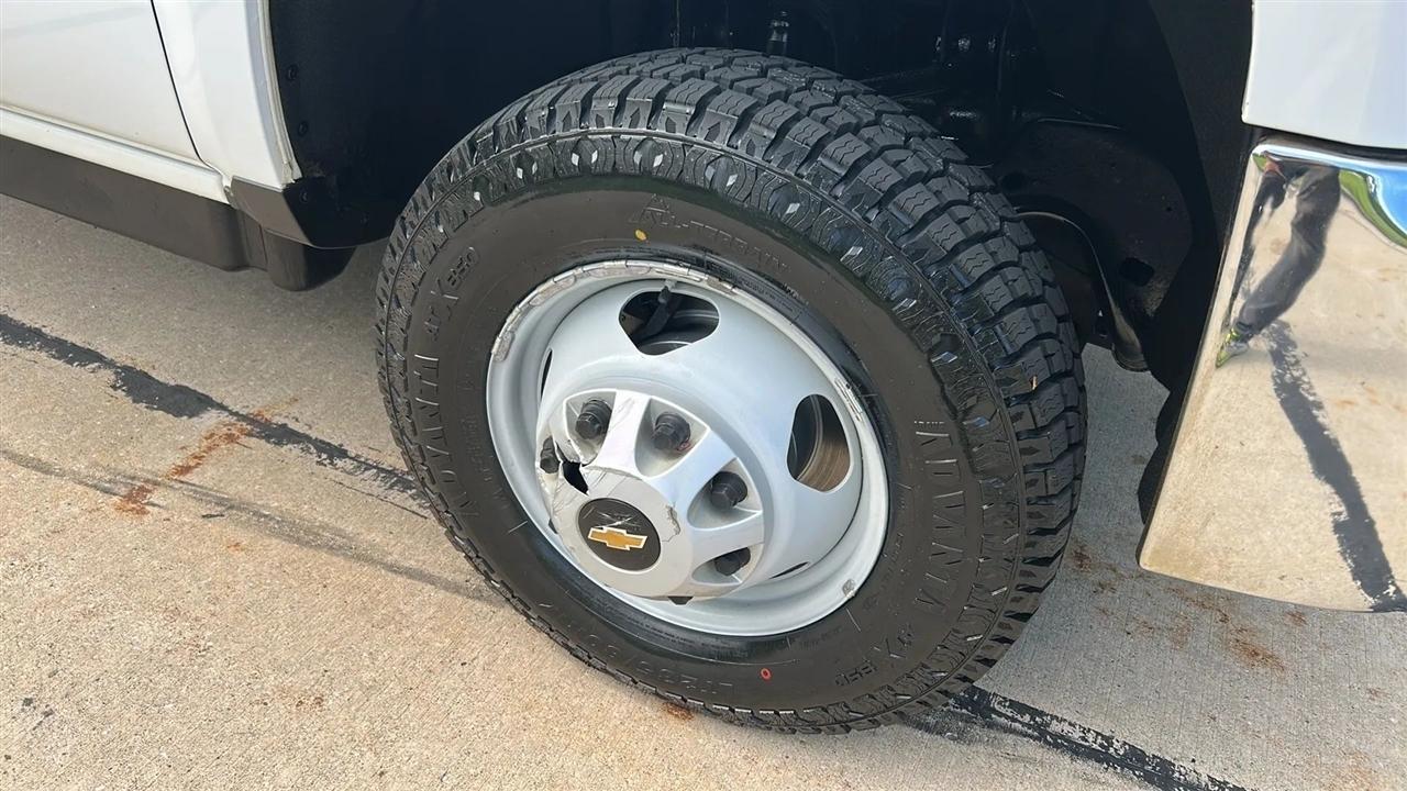 Chevrolet Silverado 3500HD Work Truck Long Box 4WD 2015