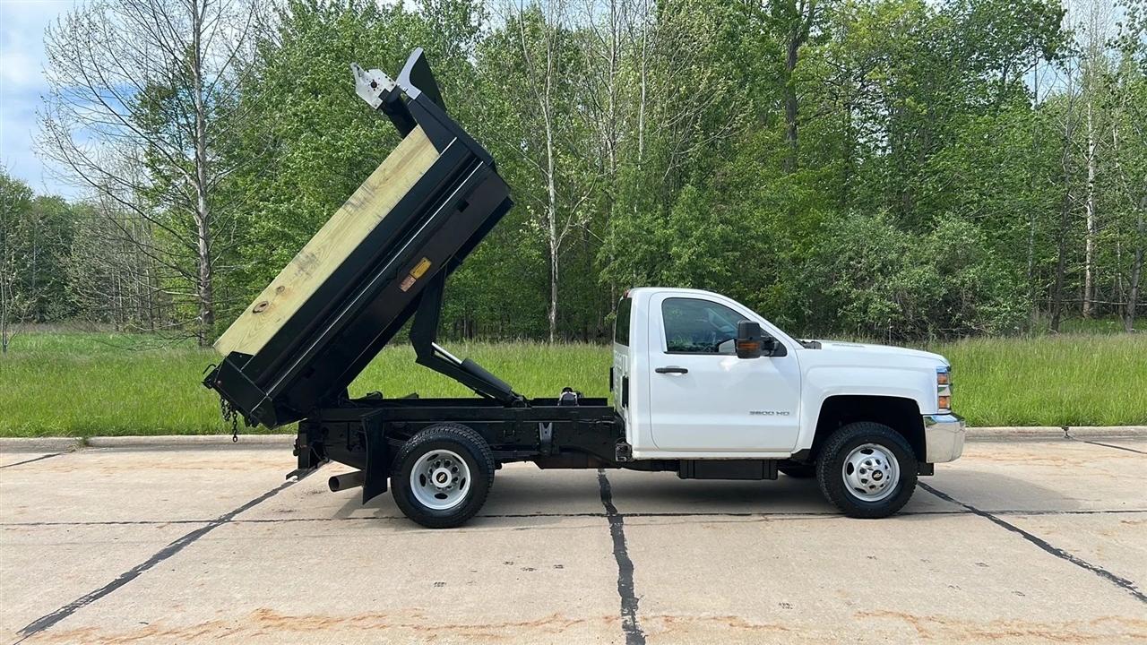 Chevrolet Silverado 3500HD Work Truck Long Box 4WD 2015