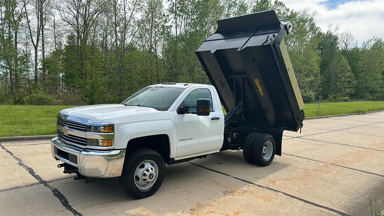 Chevrolet Silverado 3500HD Work Truck Long Box 4WD 2015