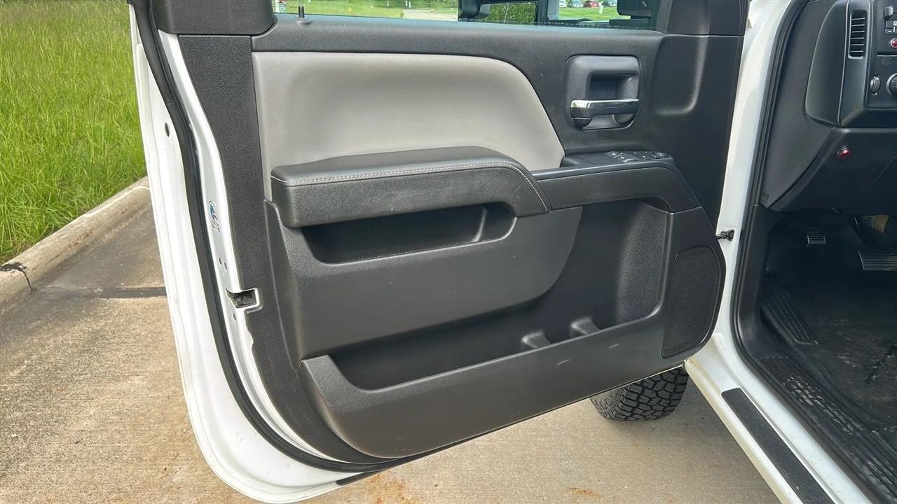 Chevrolet Silverado 3500HD Work Truck Long Box 4WD 2015