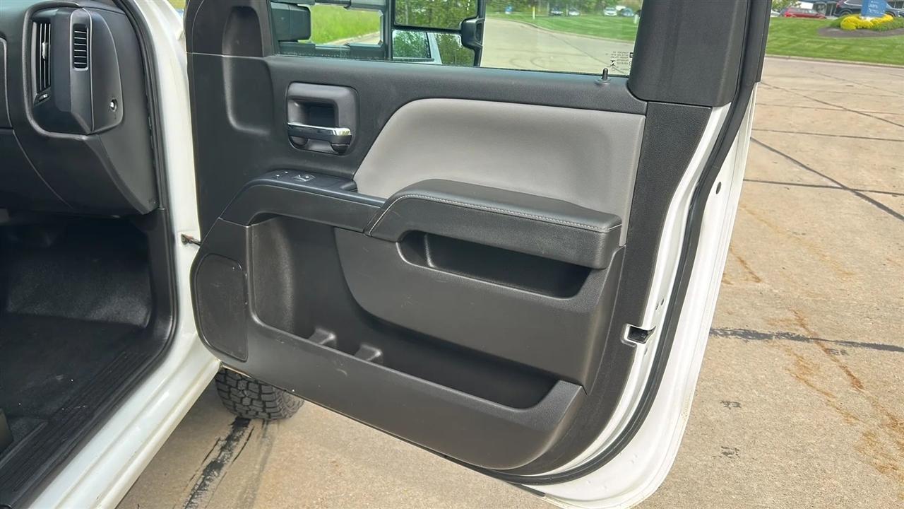 Chevrolet Silverado 3500HD Work Truck Long Box 4WD 2015