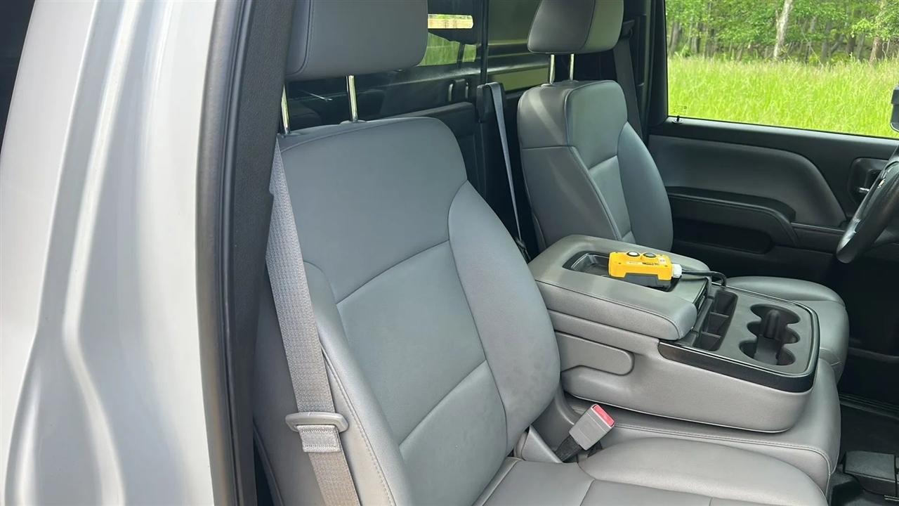 Chevrolet Silverado 3500HD Work Truck Long Box 4WD 2015