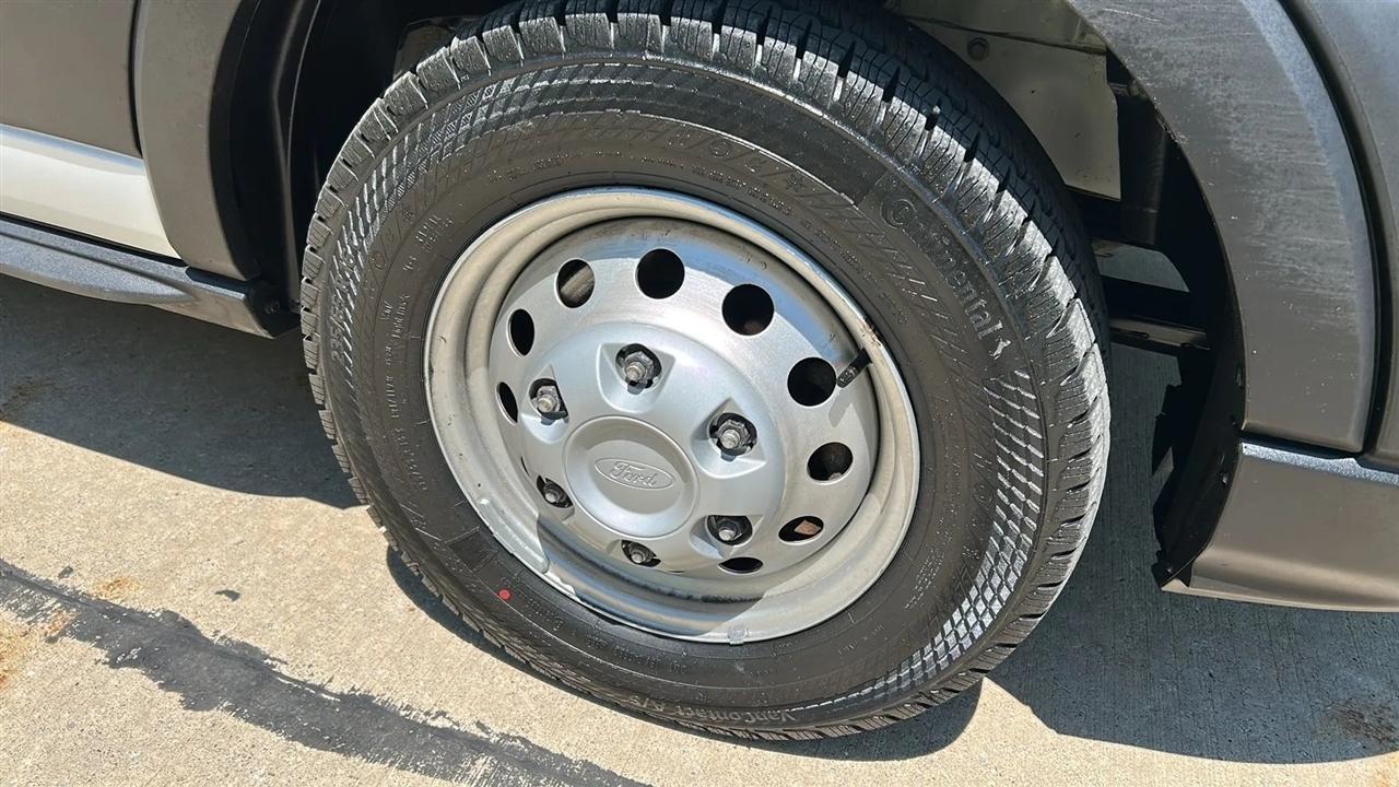 Ford Transit 250 Van High Roof w/Sliding Pass. 148-in. WB 2025