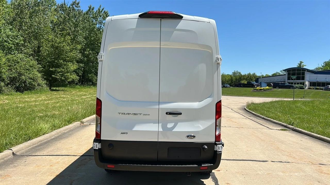 Ford Transit 250 Van High Roof w/Sliding Pass. 148-in. WB 2025