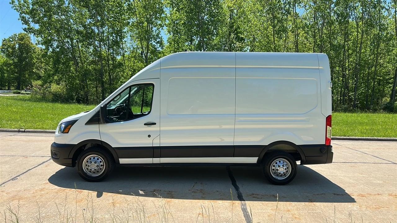 Ford Transit 250 Van High Roof w/Sliding Pass. 148-in. WB 2025