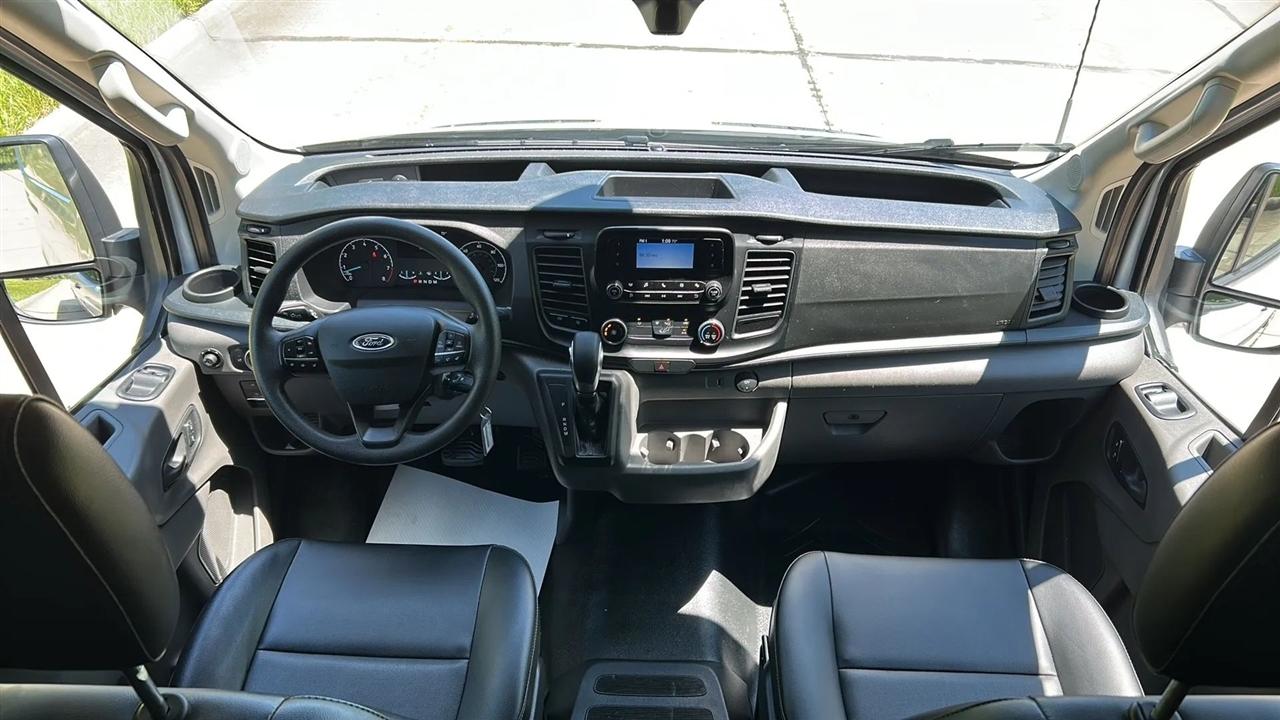 Ford Transit 250 Van High Roof w/Sliding Pass. 148-in. WB 2025