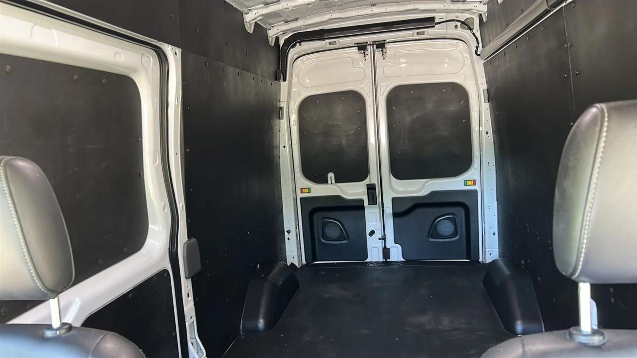 Ford Transit 250 Van High Roof w/Sliding Pass. 148-in. WB 2025