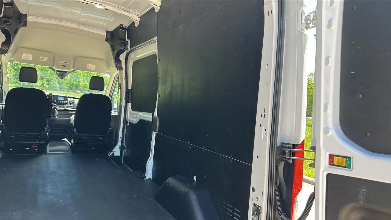 Ford Transit 250 Van High Roof w/Sliding Pass. 148-in. WB 2025