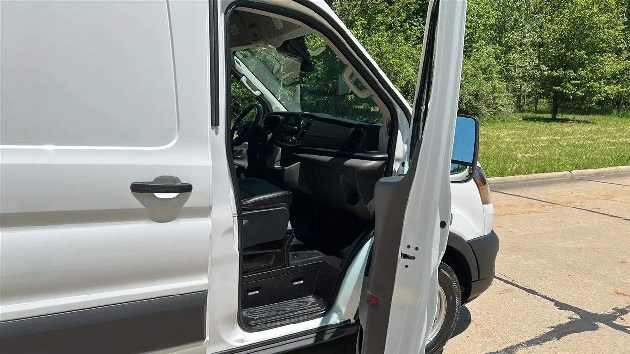 Ford Transit 250 Van High Roof w/Sliding Pass. 148-in. WB 2025