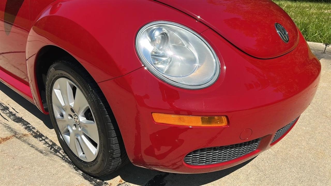 Volkswagen New Beetle S 2008