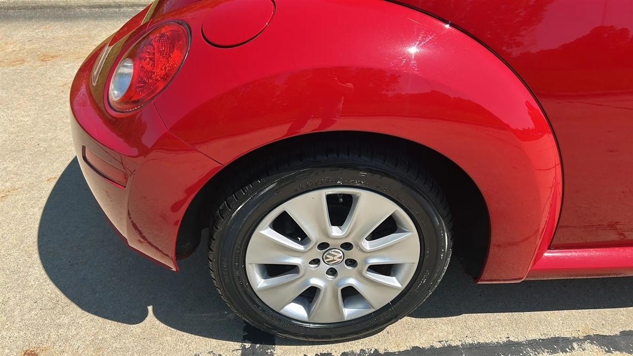 Volkswagen New Beetle S 2008