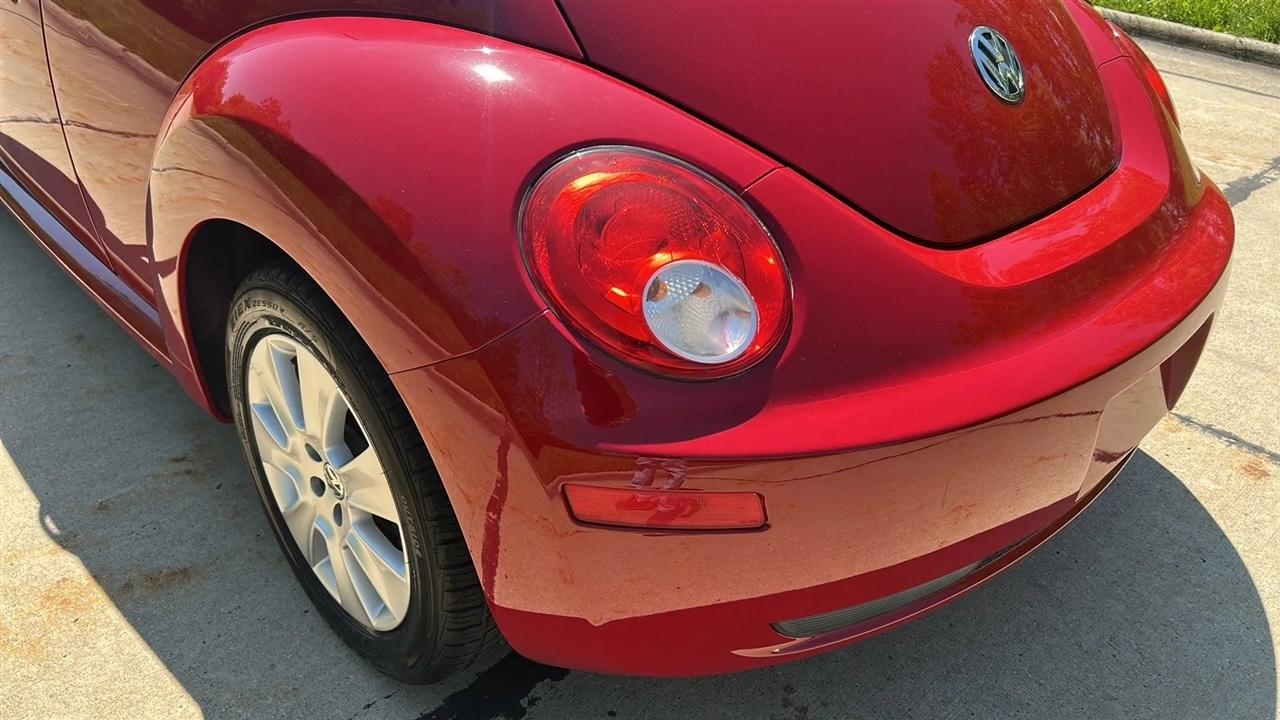 Volkswagen New Beetle S 2008
