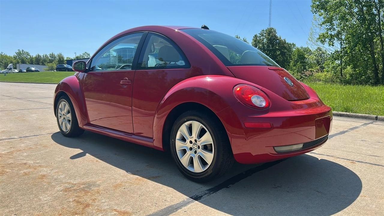 Volkswagen New Beetle S 2008