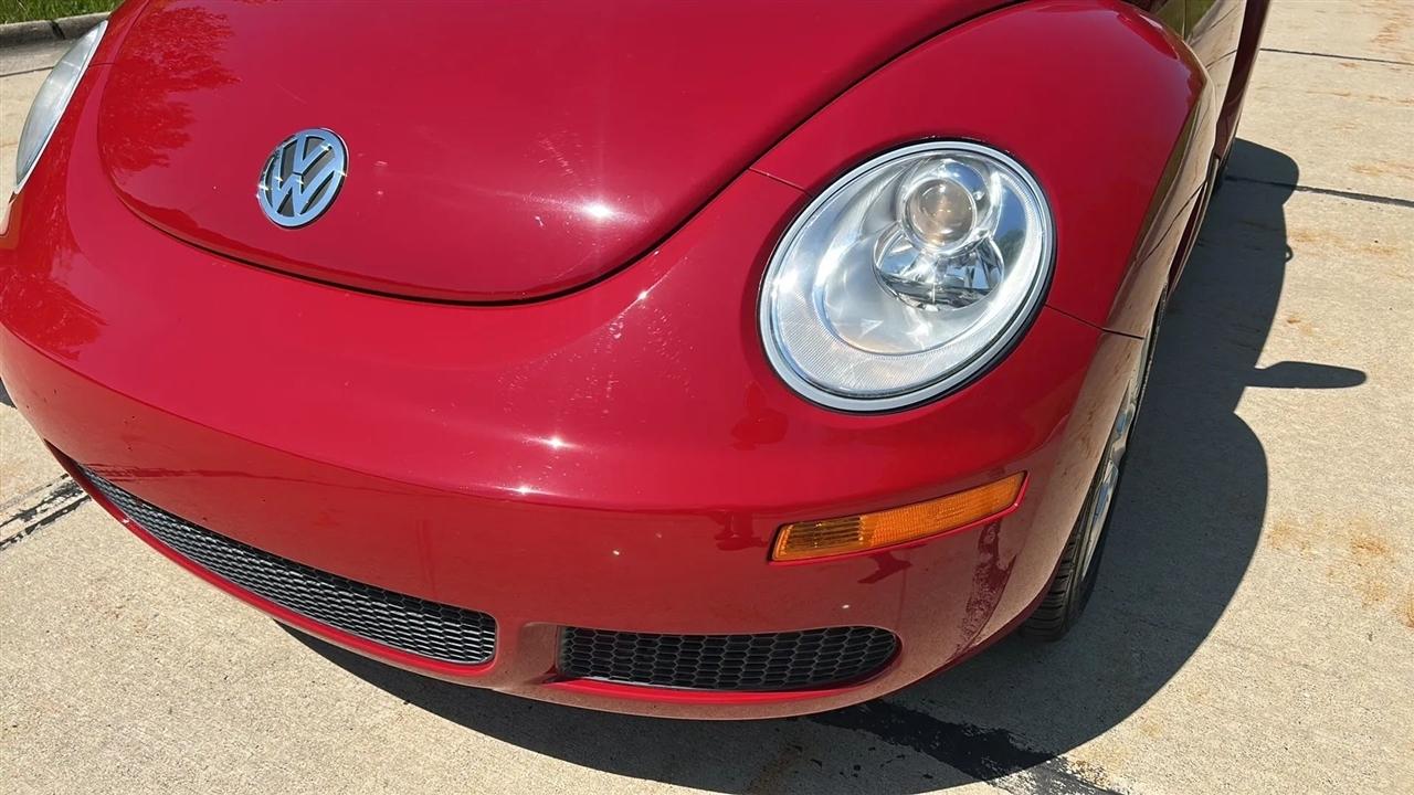 Volkswagen New Beetle S 2008
