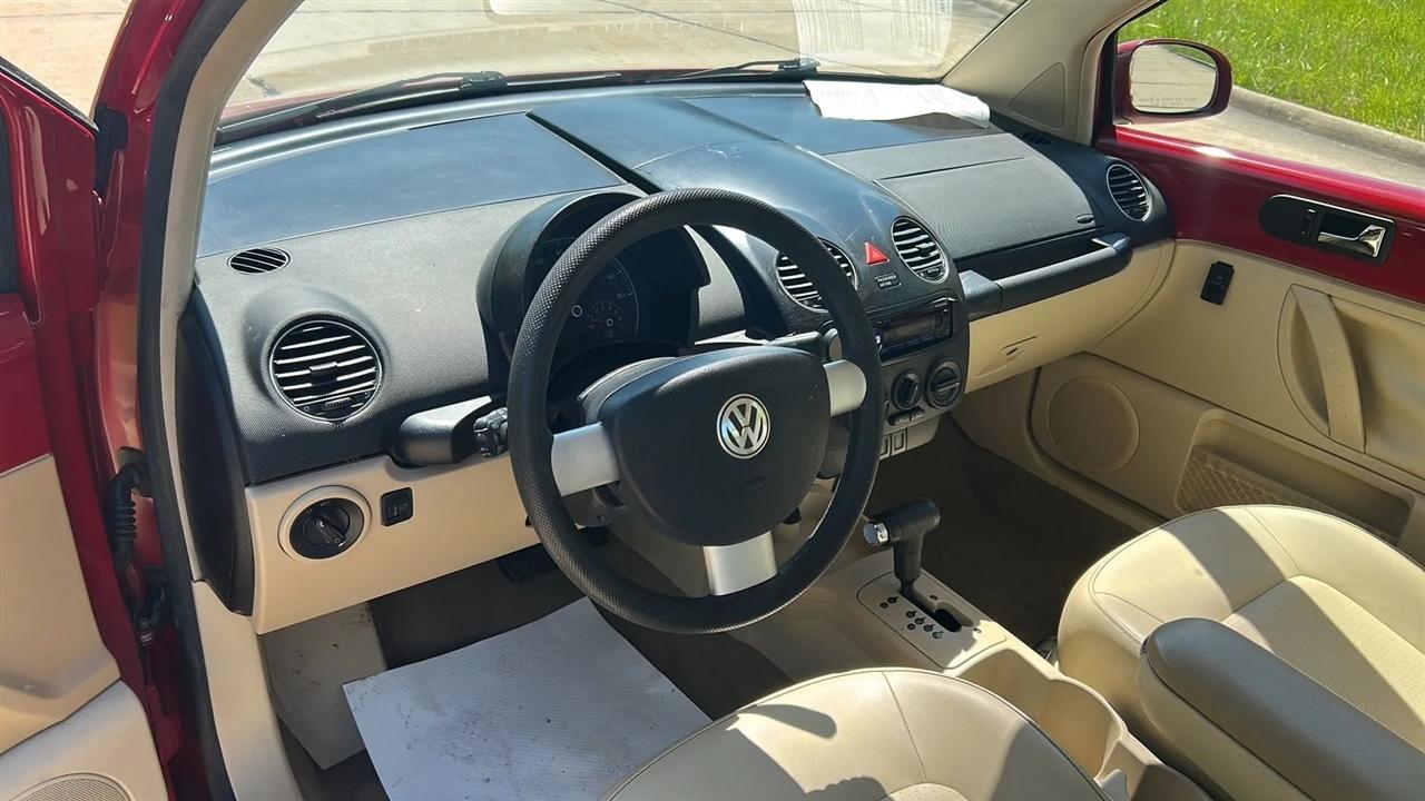 Volkswagen New Beetle S 2008