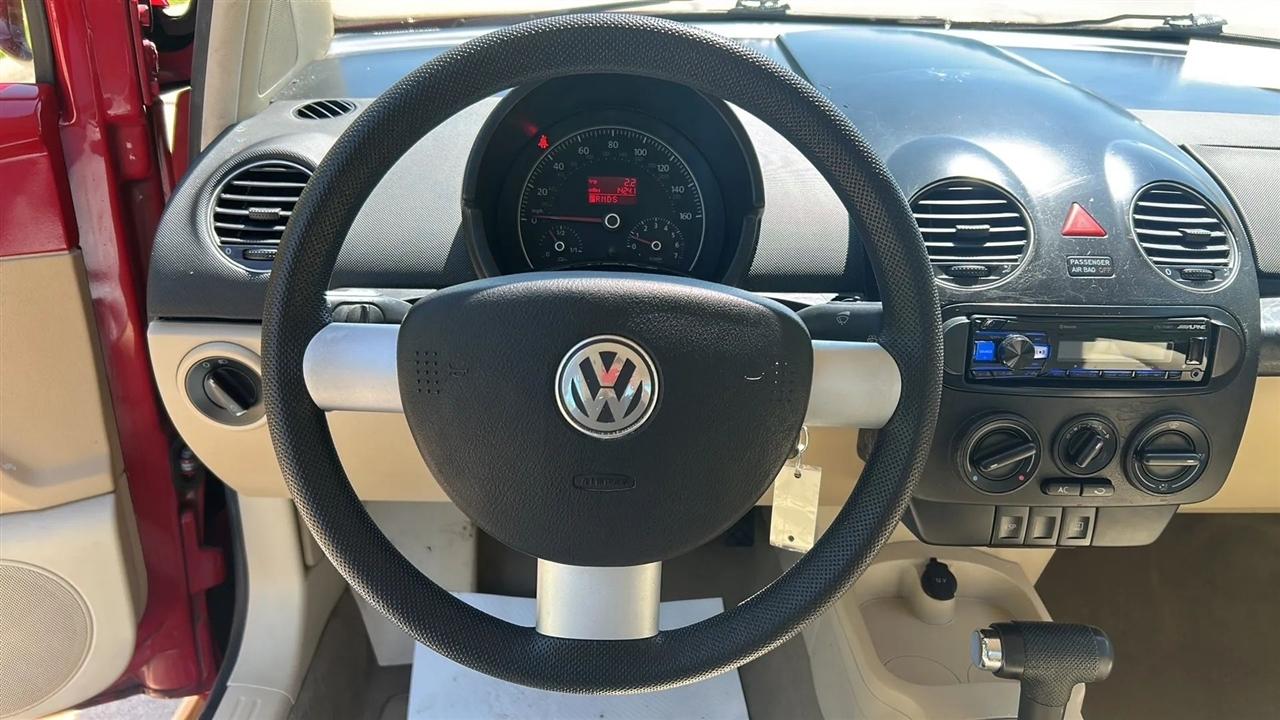 Volkswagen New Beetle S 2008