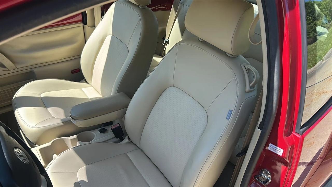 Volkswagen New Beetle S 2008