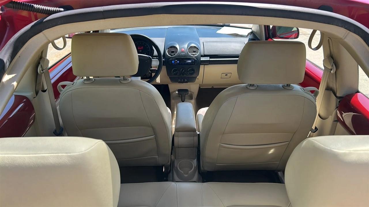 Volkswagen New Beetle S 2008