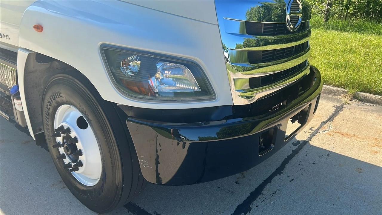 Hino Conventional Cab  2015