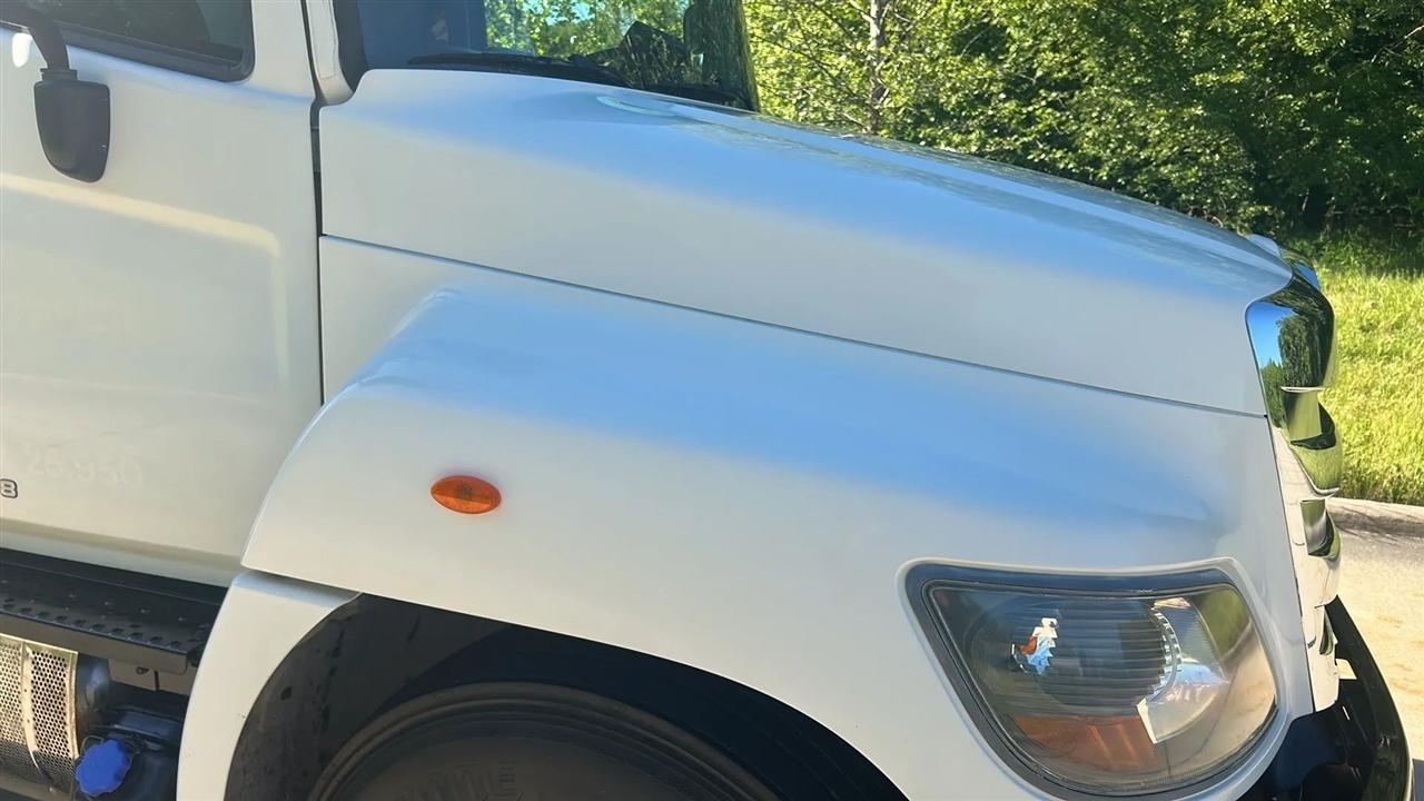 Hino Conventional Cab  2015