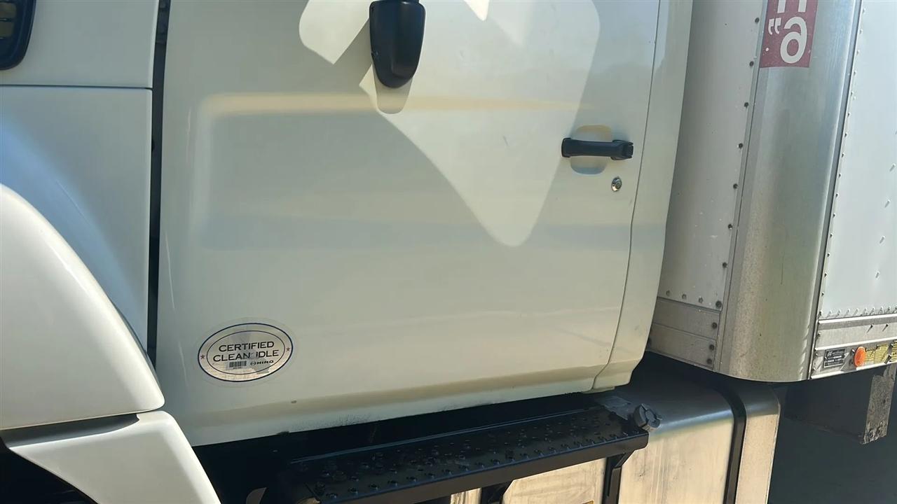 Hino Conventional Cab  2015