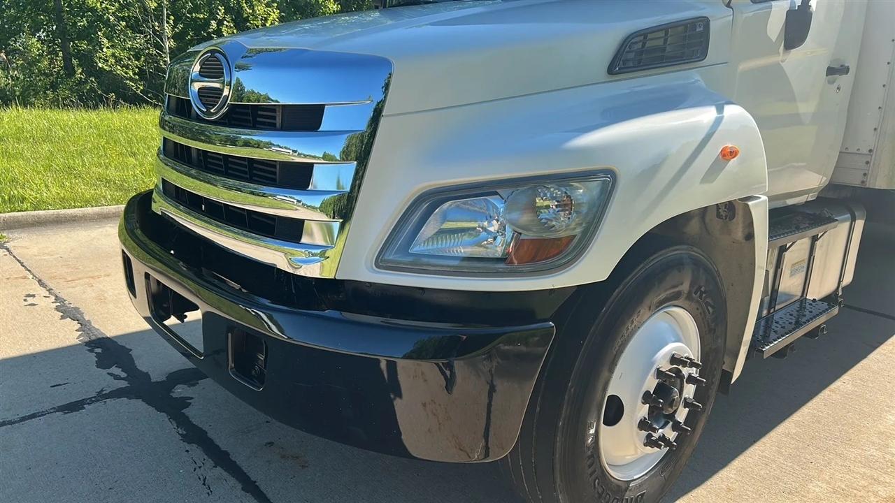 Hino Conventional Cab  2015