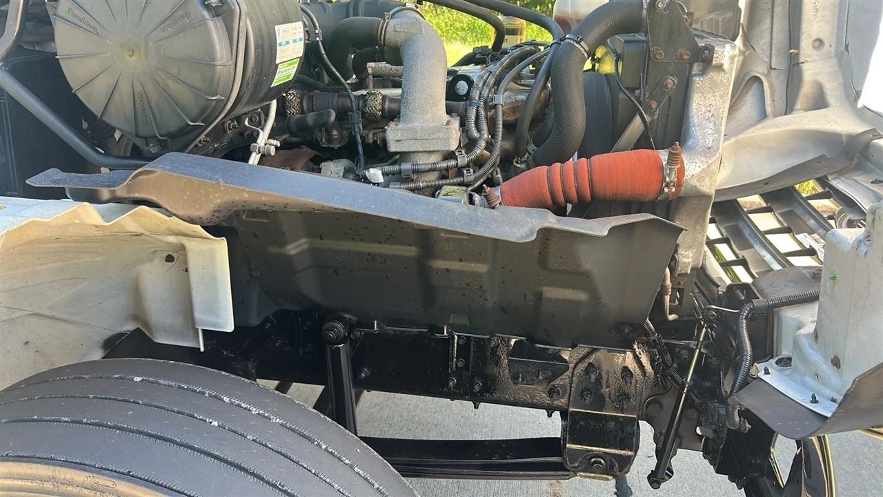 Hino Conventional Cab  2015