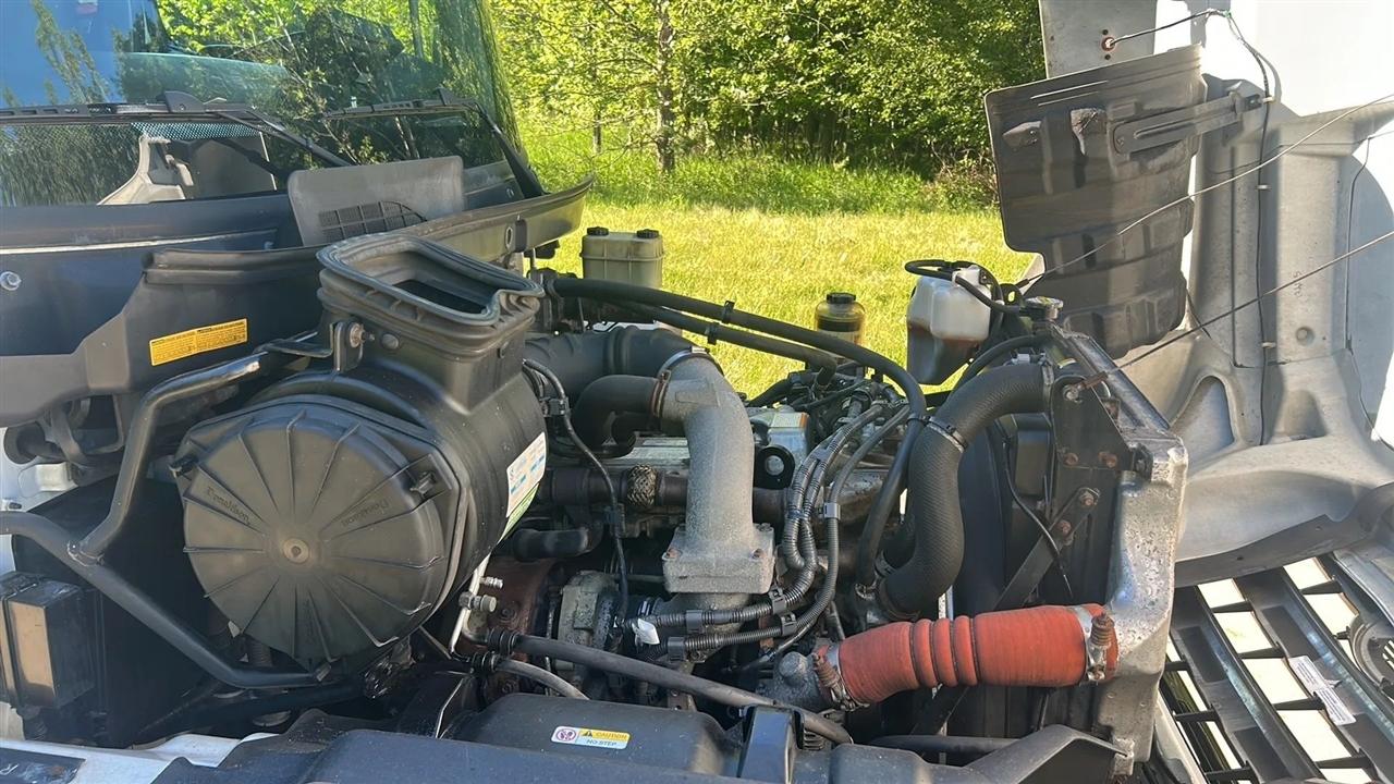 Hino Conventional Cab  2015
