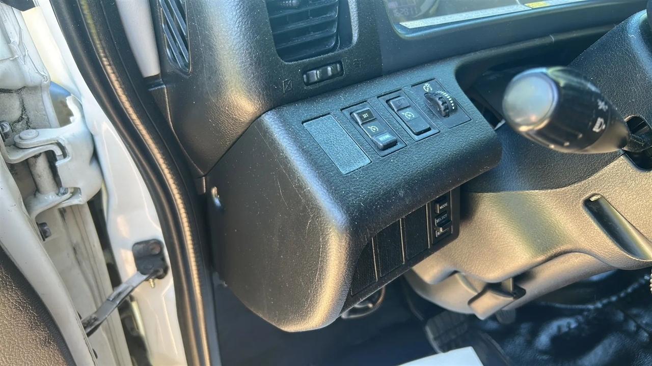 Hino Conventional Cab  2015
