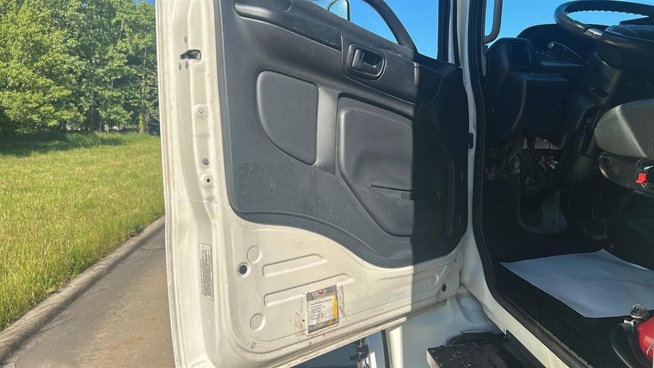 Hino Conventional Cab  2015