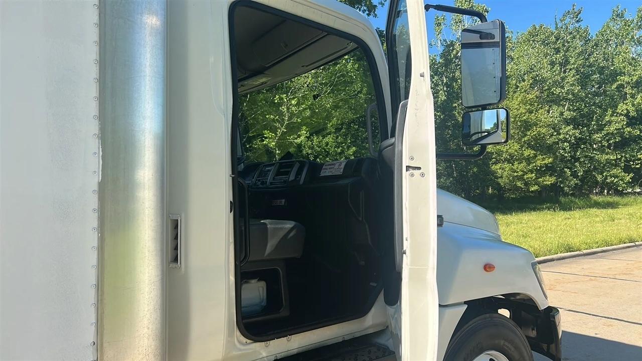 Hino Conventional Cab  2015