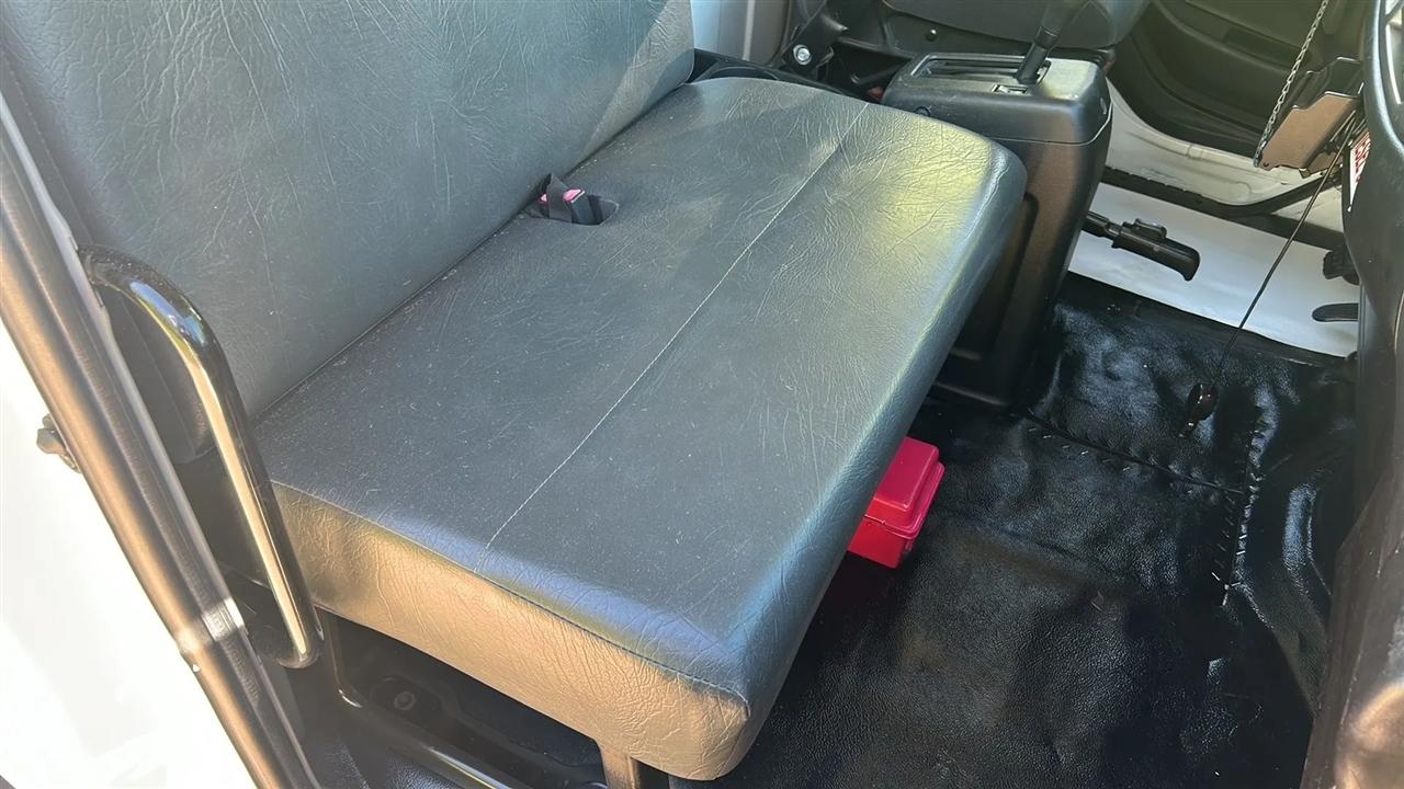 Hino Conventional Cab  2015
