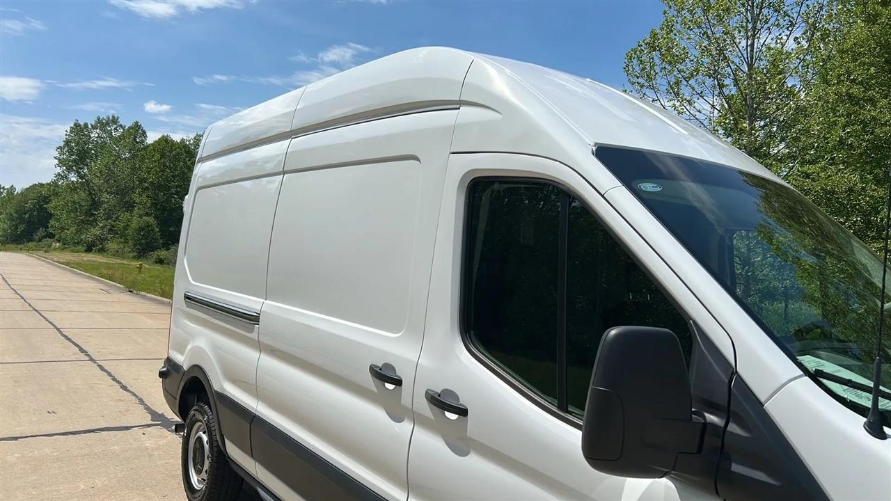 Ford Transit 250 Van 2024