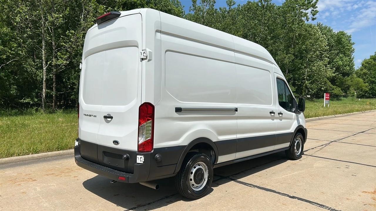 Ford Transit 250 Van 2024