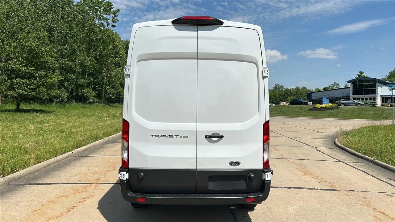 Ford Transit 250 Van 2024