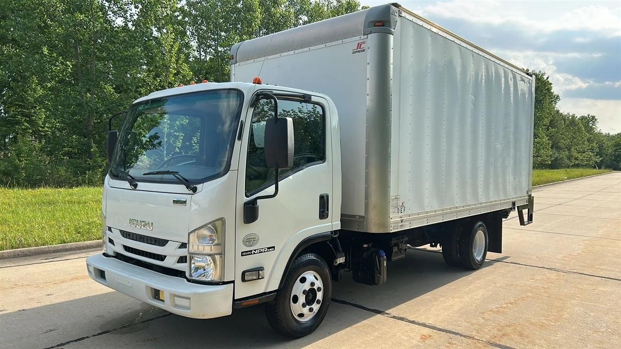 Isuzu NPR  2017