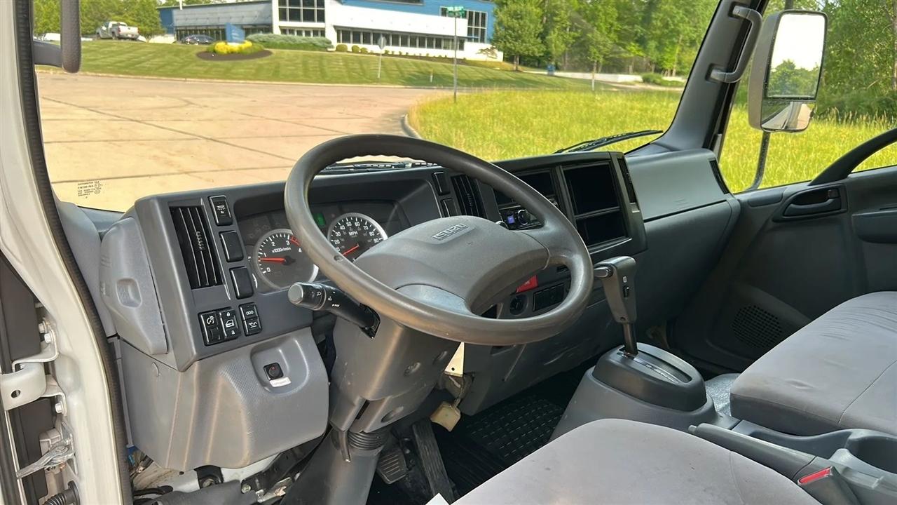 Isuzu NPR  2017