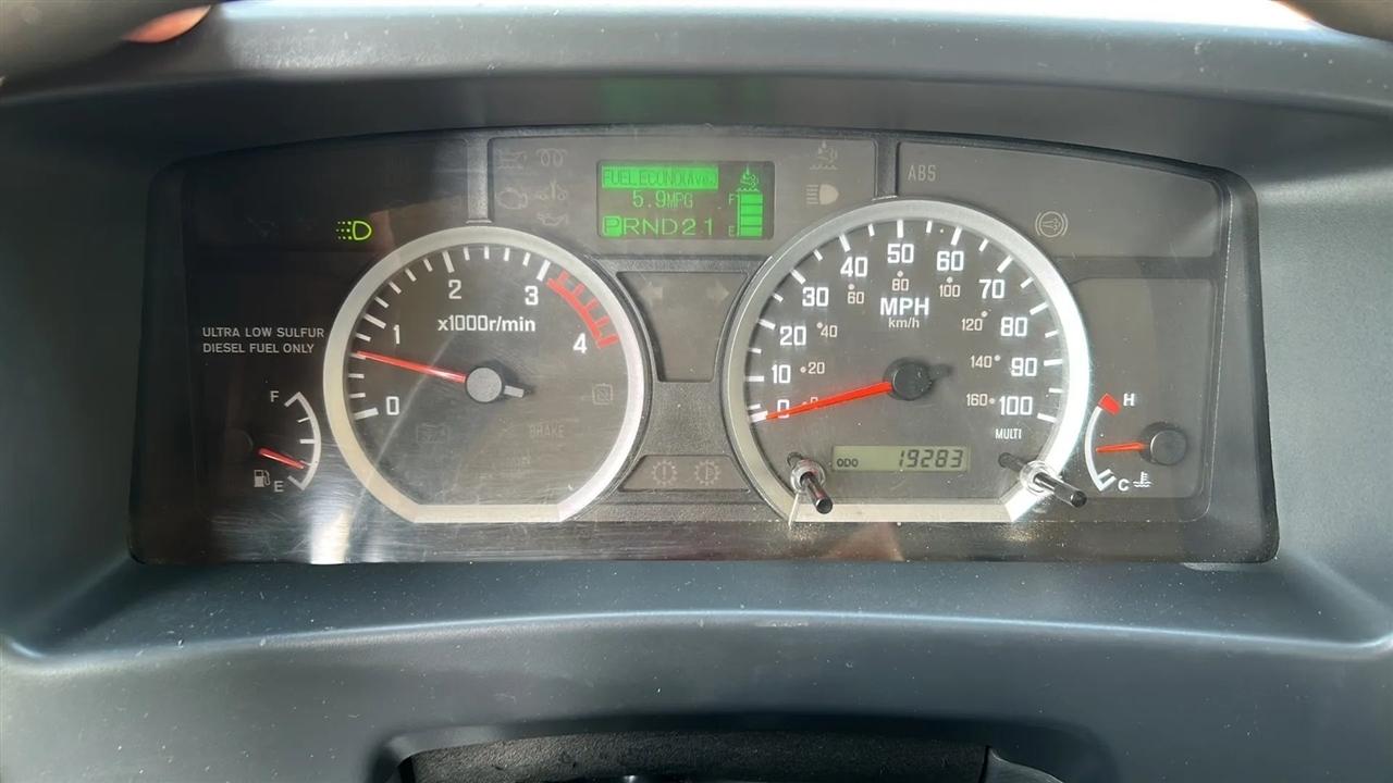 Isuzu NPR  2017