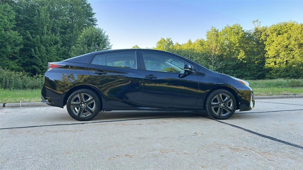 Toyota Prius Two Eco 2016