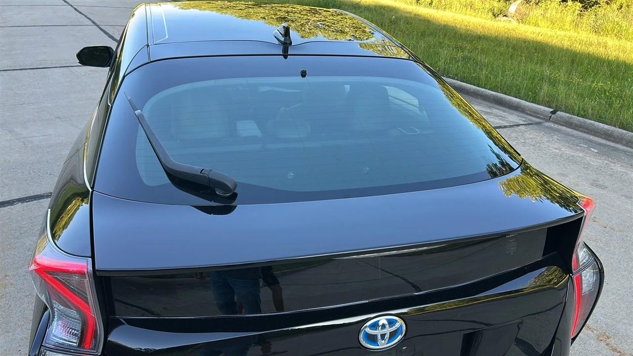 Toyota Prius Two Eco 2016