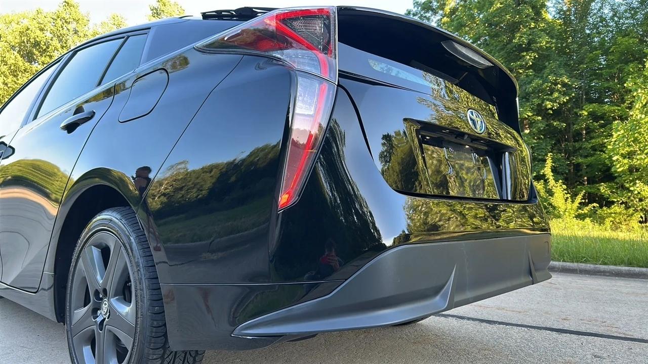 Toyota Prius Two Eco 2016