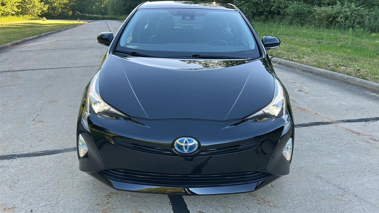 Toyota Prius Two Eco 2016