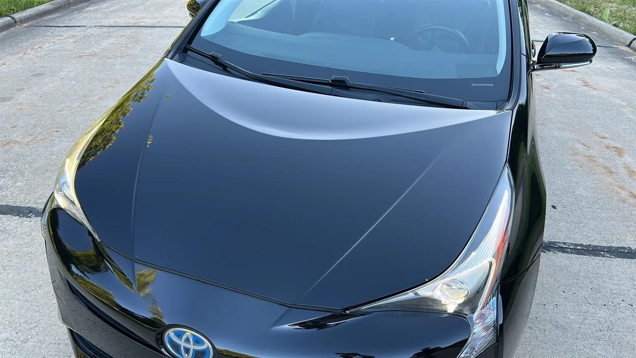 Toyota Prius Two Eco 2016