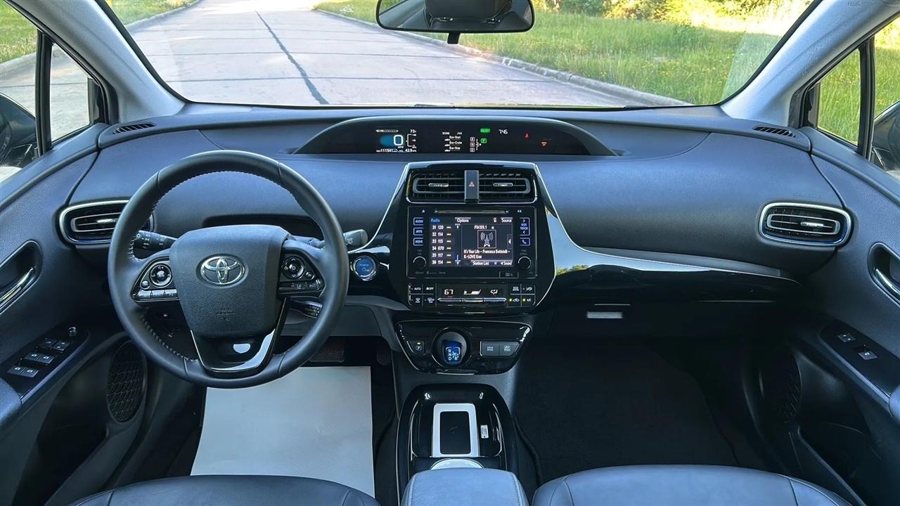 Toyota Prius Two Eco 2016