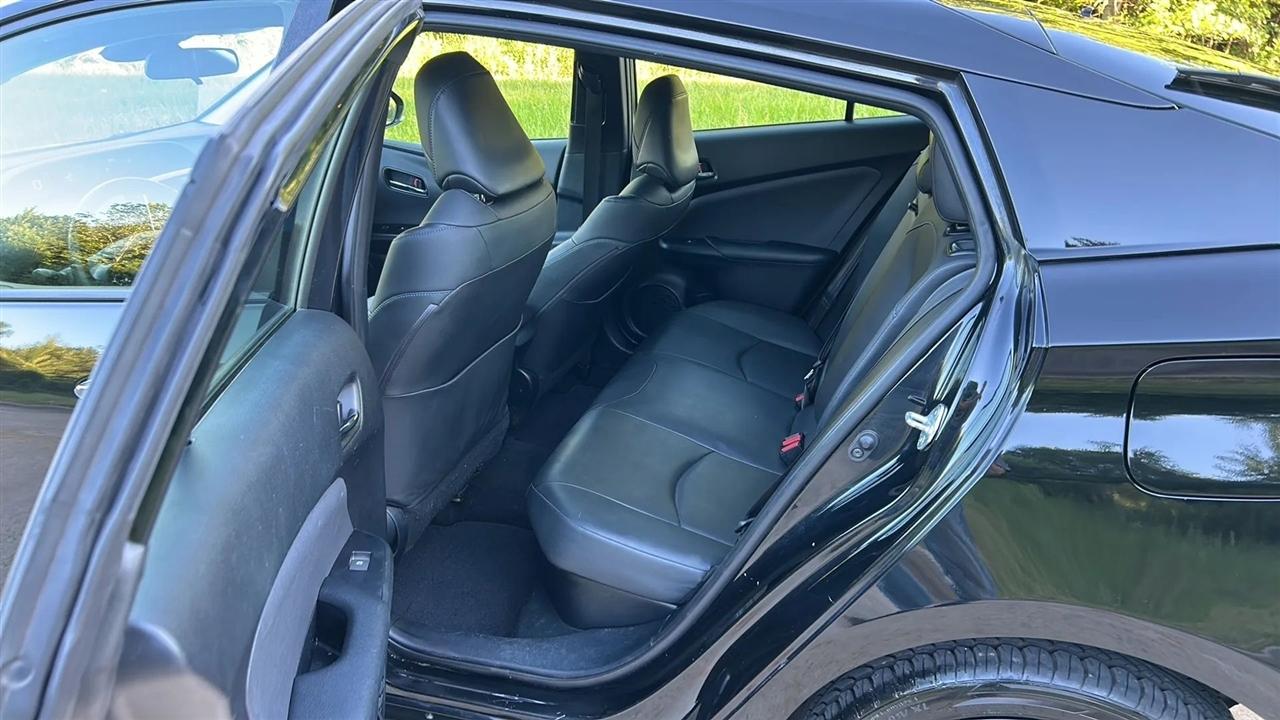 Toyota Prius Two Eco 2016