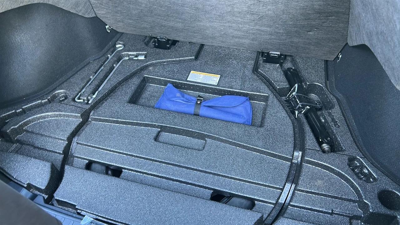 Toyota Prius Two Eco 2016